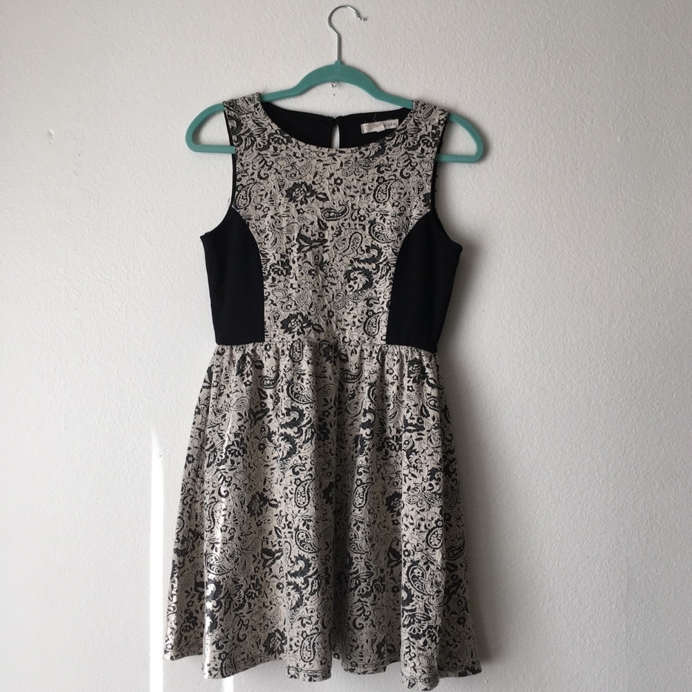 Darling Floral Print Sleeveless Dress